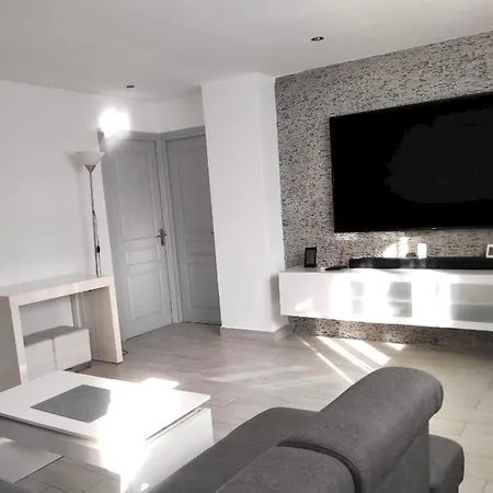Apartment De 2 Avec Balcon Et Wifi A